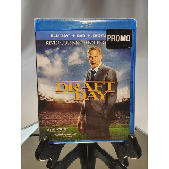 DRAFT DAY Blu-Ray + DVD + Digital HD 2014 Kevin Costner Jennifer Garner - Picture 1 of 2